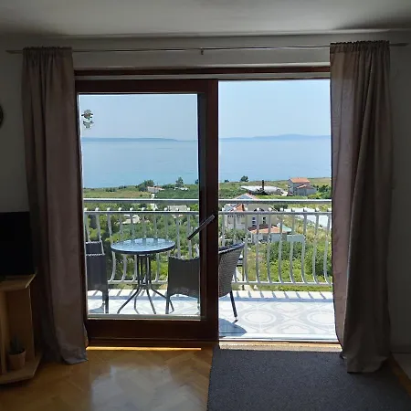 Sea View With Terrace Near The Split